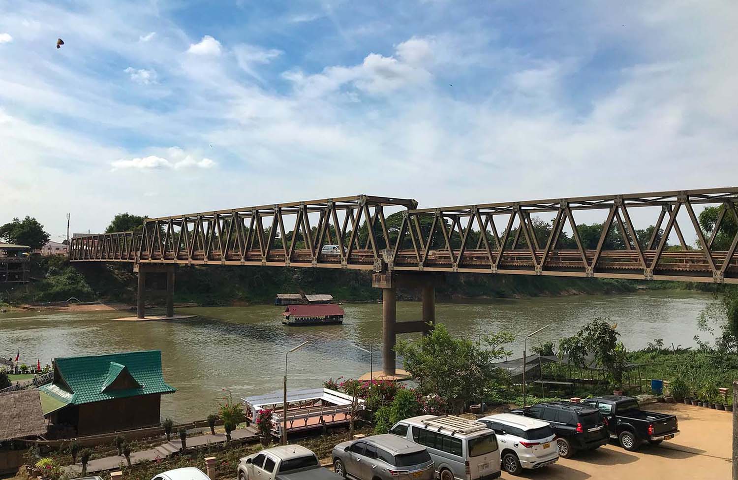 ຂົວທ່າງ່ອນ – Tha Ngon Brücke in Laos