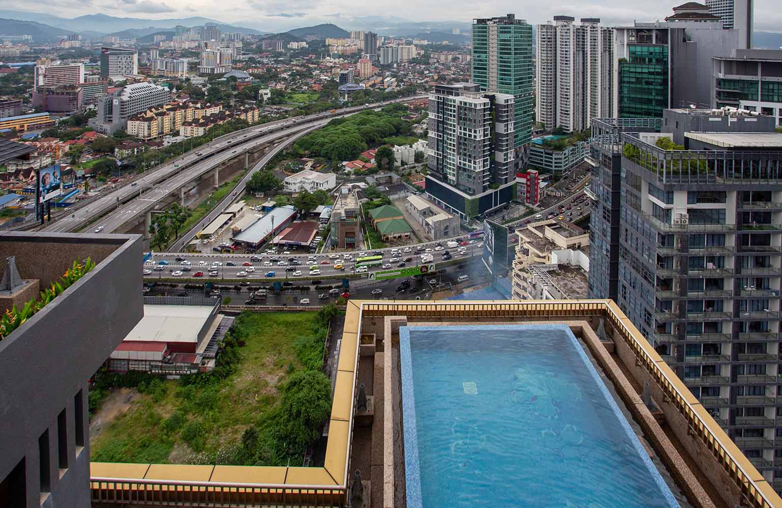 ibis Kuala Lumpur City Centre Infinity Pool