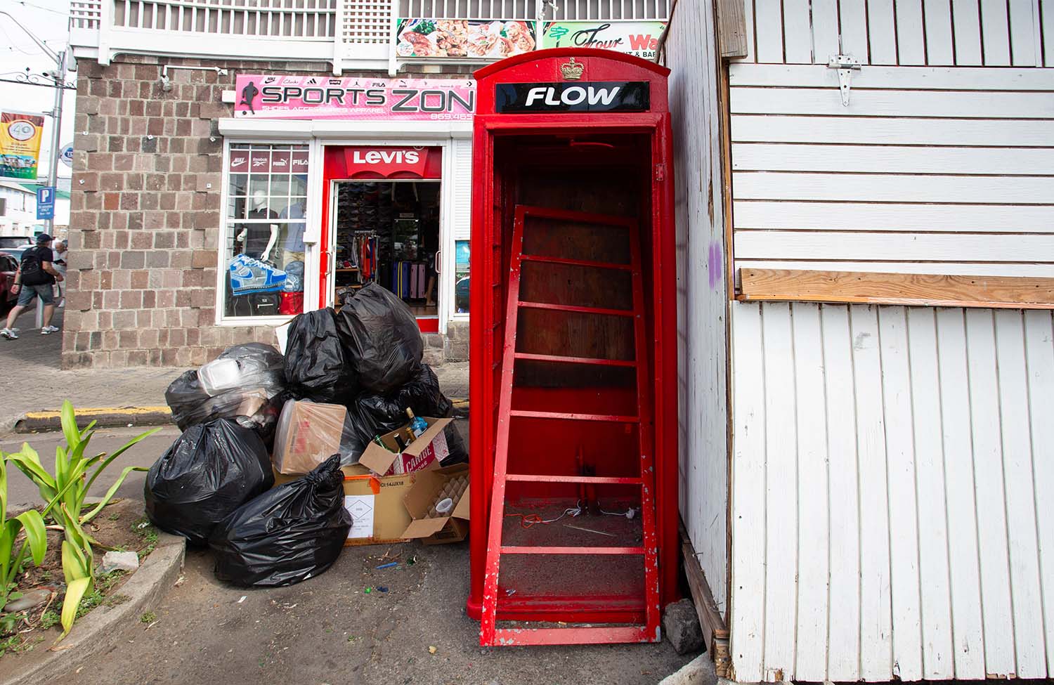 Britische Telefonzellen in Basseterre